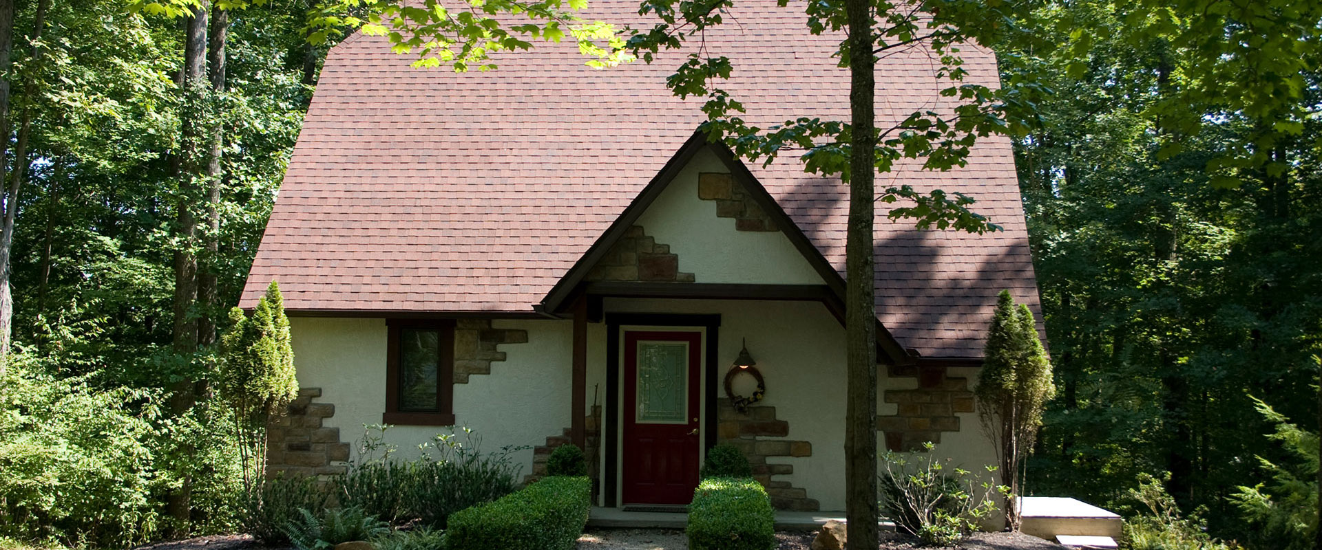 Exterior of an accommodation at Glenlaurel.