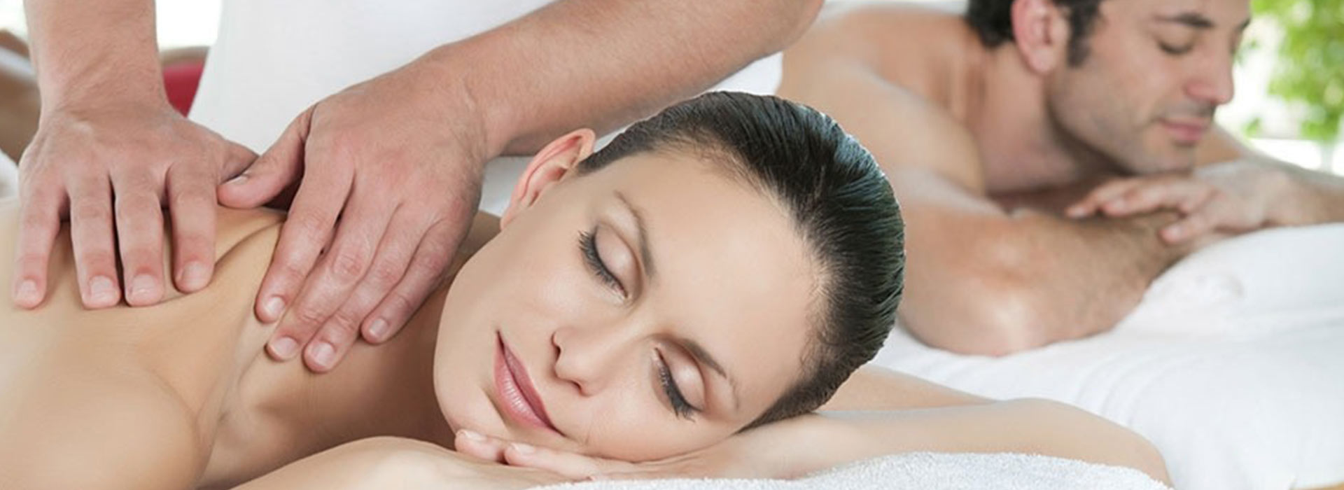 Romantic massage for a couple.